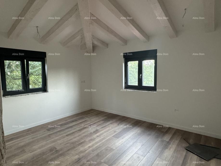 Прекрасный участок земли продается, окруженный лесами и виноградниками, с видом на Грачишће и Учку! 8