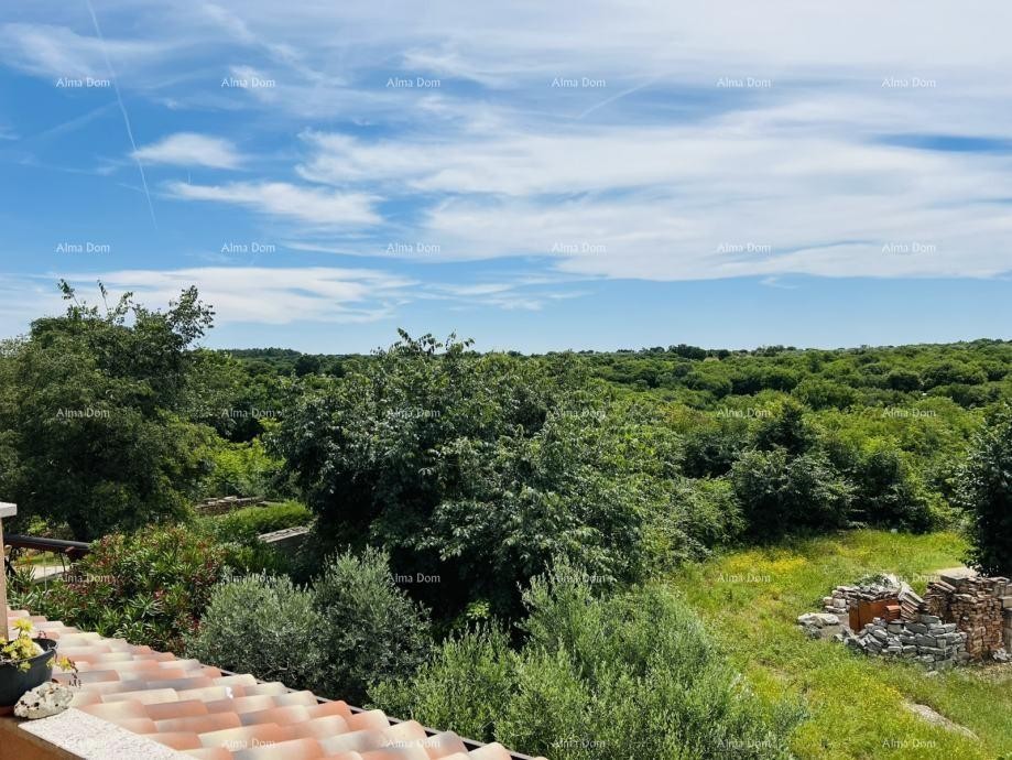 Prodaja lijepe kamene kuće sa garažom i okućnicom, Bale! 13