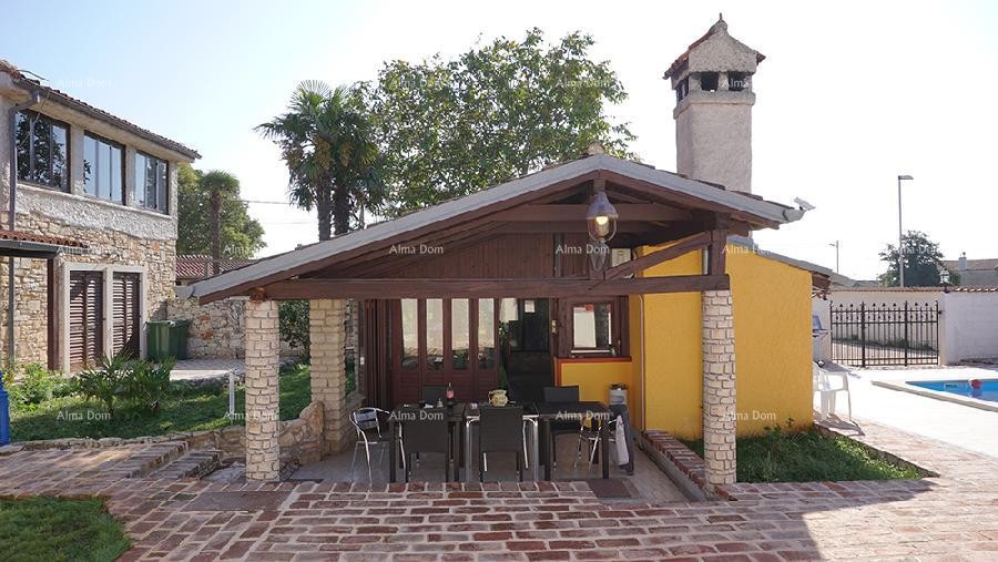 House with a restaurant near Ližnjan - Great investment! 5