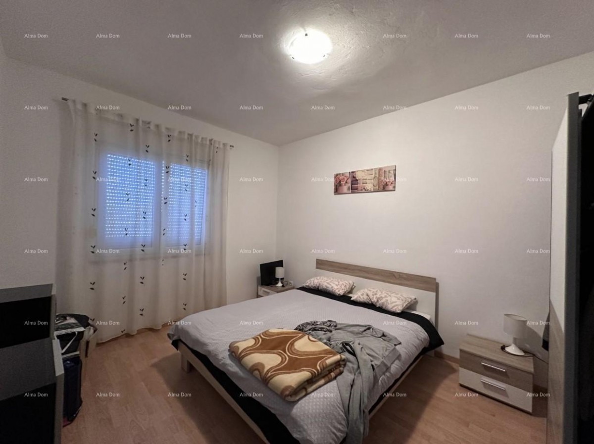 House with permission to build 4 apartments! 38