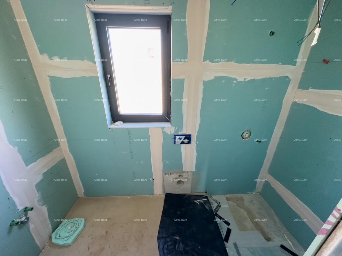 Продается квартира на втором этаже небольшого дома! 22