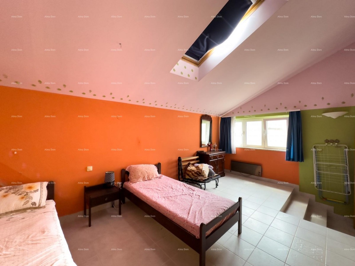 For sale: House in the center of Ližnjan! 11