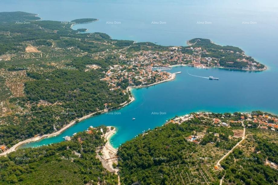 Građevinsko zemljište s građevinskom dozvolom, 100 m udaljeno od mora, Brač! 1