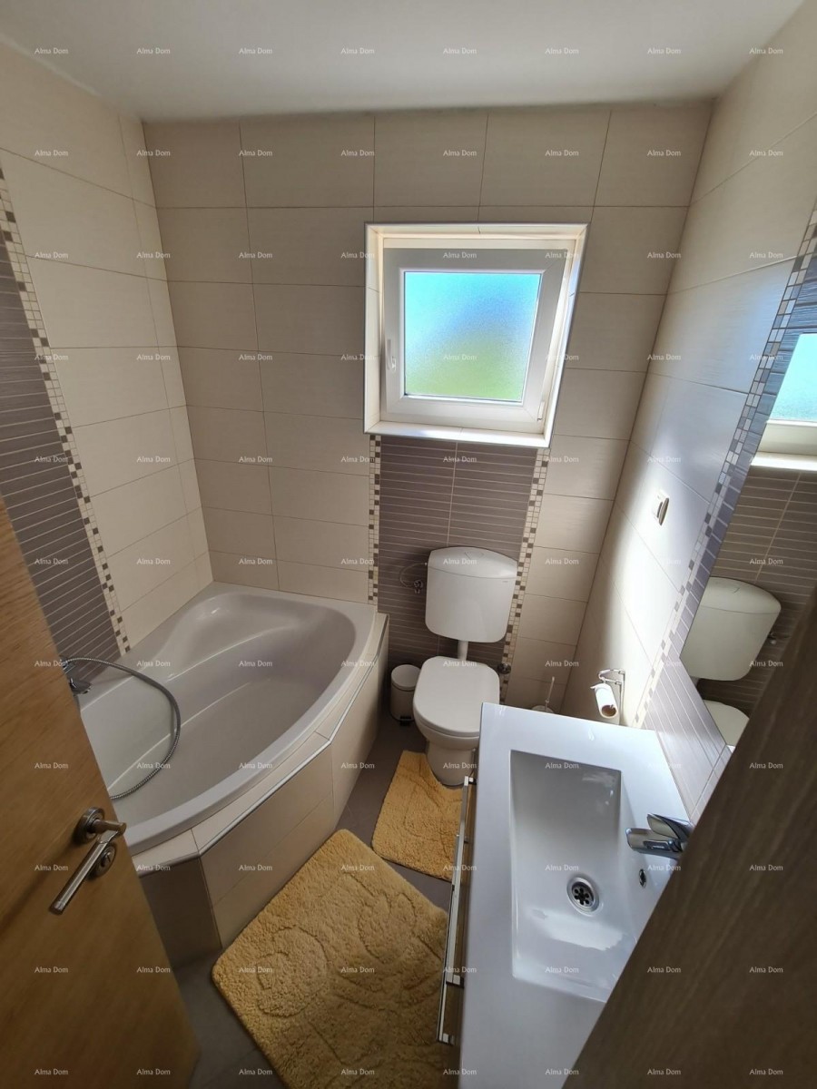 Medulin! Kuća sa 6 zasebnih stambenih jedinica! 6