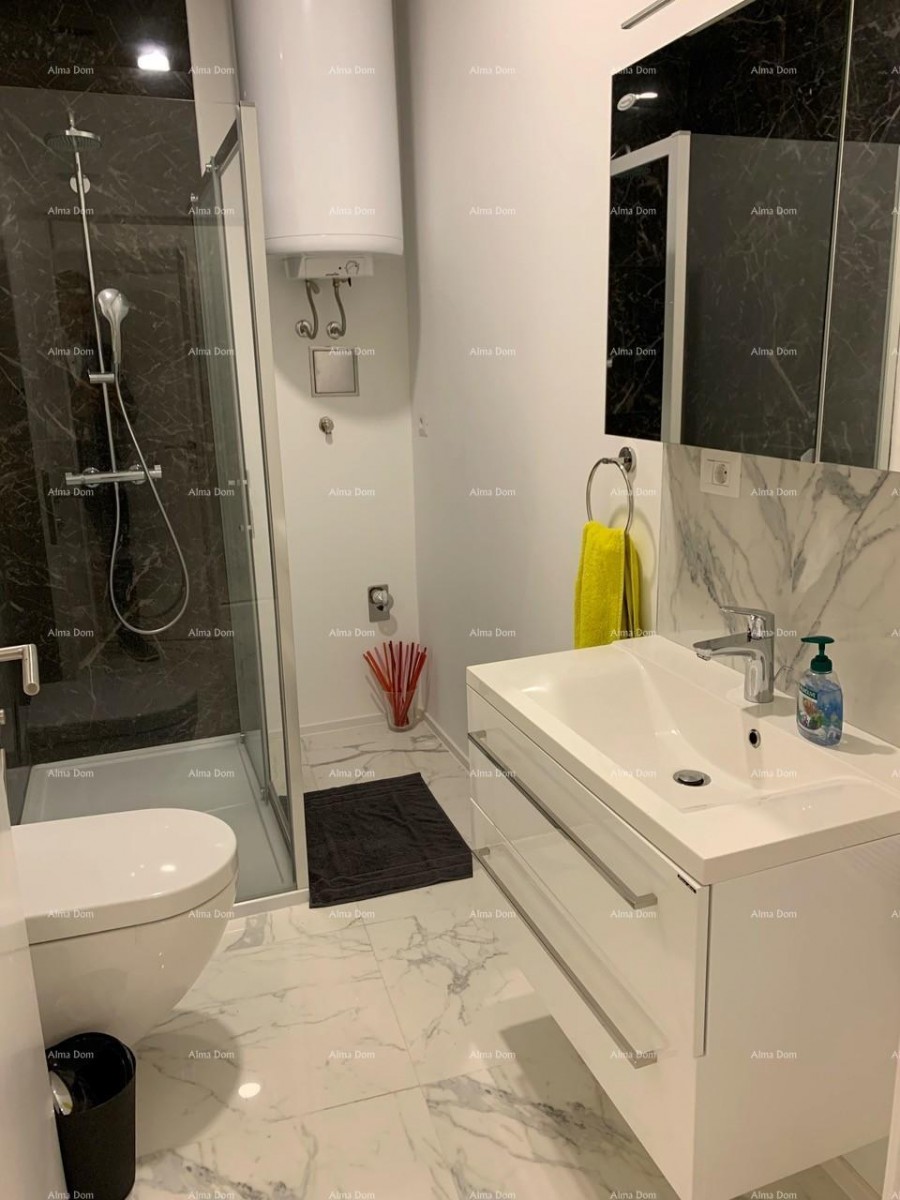 Čudovita hiša s tremi etažiranimi apartmaji v starem mestnem jedru Poreča! 12