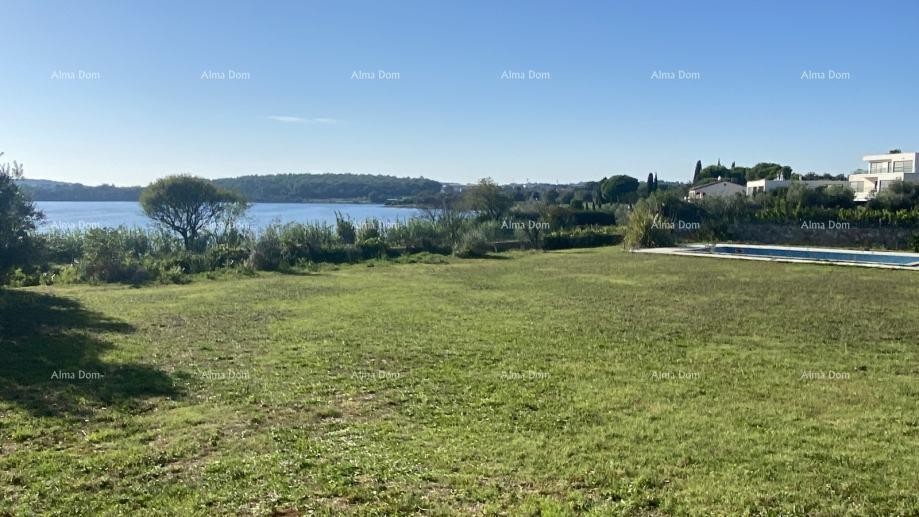 POMER, prima fila al mare, casa con terreno edificabile e progetto per villa di lusso 3