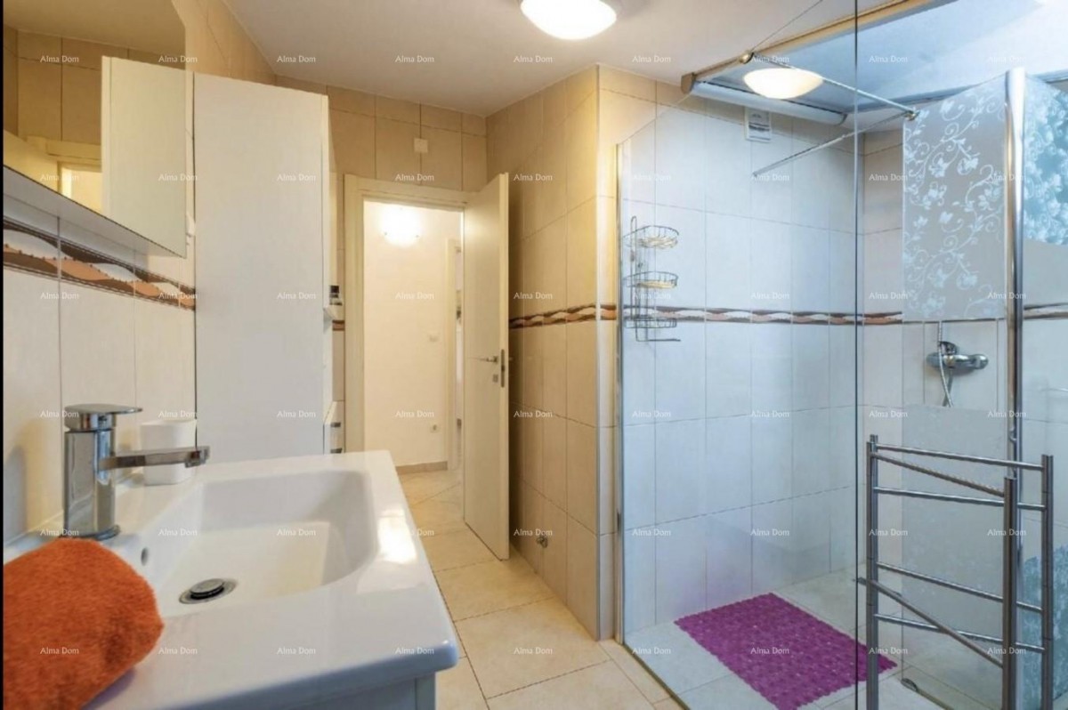 Продается красивая вилла с бассейном в Водняне. 16