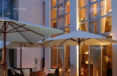 Na prodaju – Luksuzna vila 60 m od morja, Peščena uvala