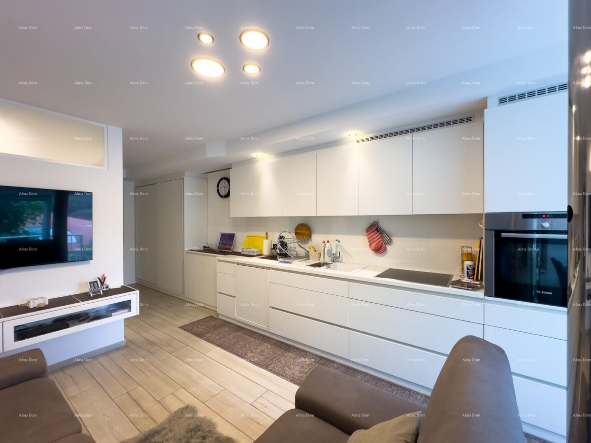 For sale: renovated apartment in Duga Uvala! 14