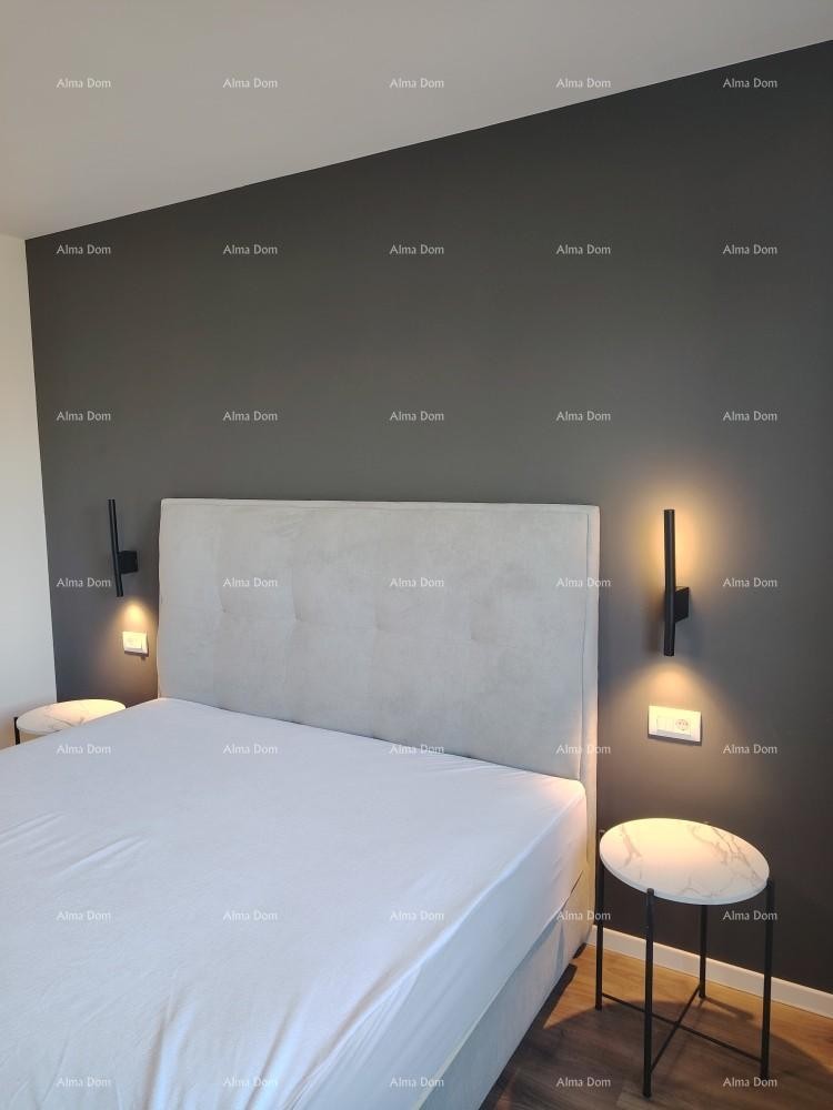 Eccellente appartamento trilocale con giardino e piscina, arredato 11