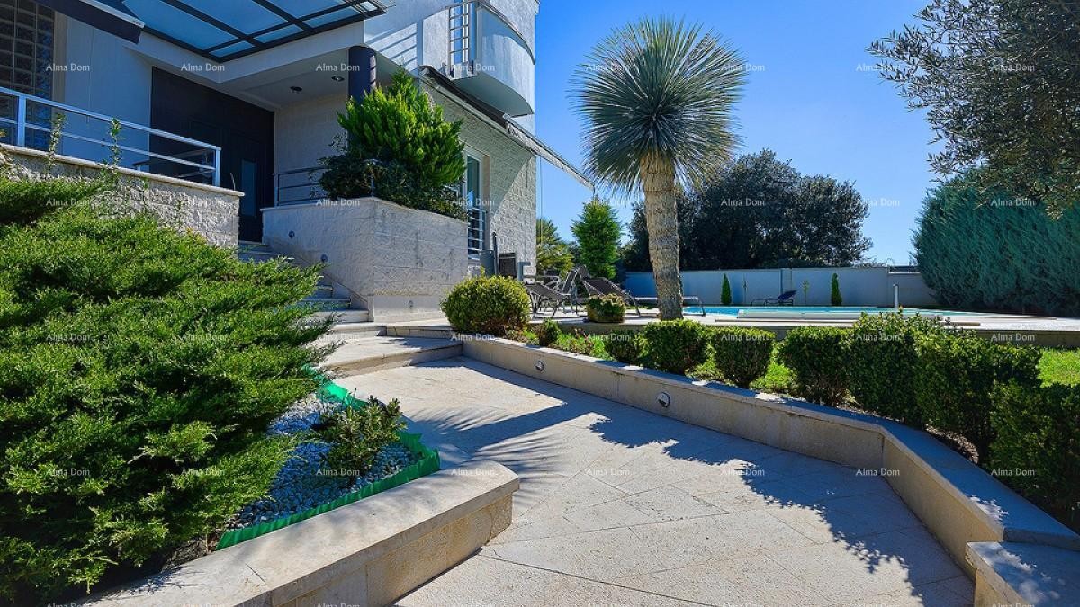 Pješćana Uvala  Turistično mesto na morju v bližini Pule. Ekskluzivna vila. 6