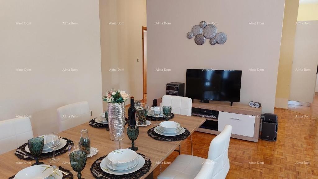 Casa con vista mozzafiato sulle montagne, terrazza, giardino, barbecue e parcheggio privato. 5