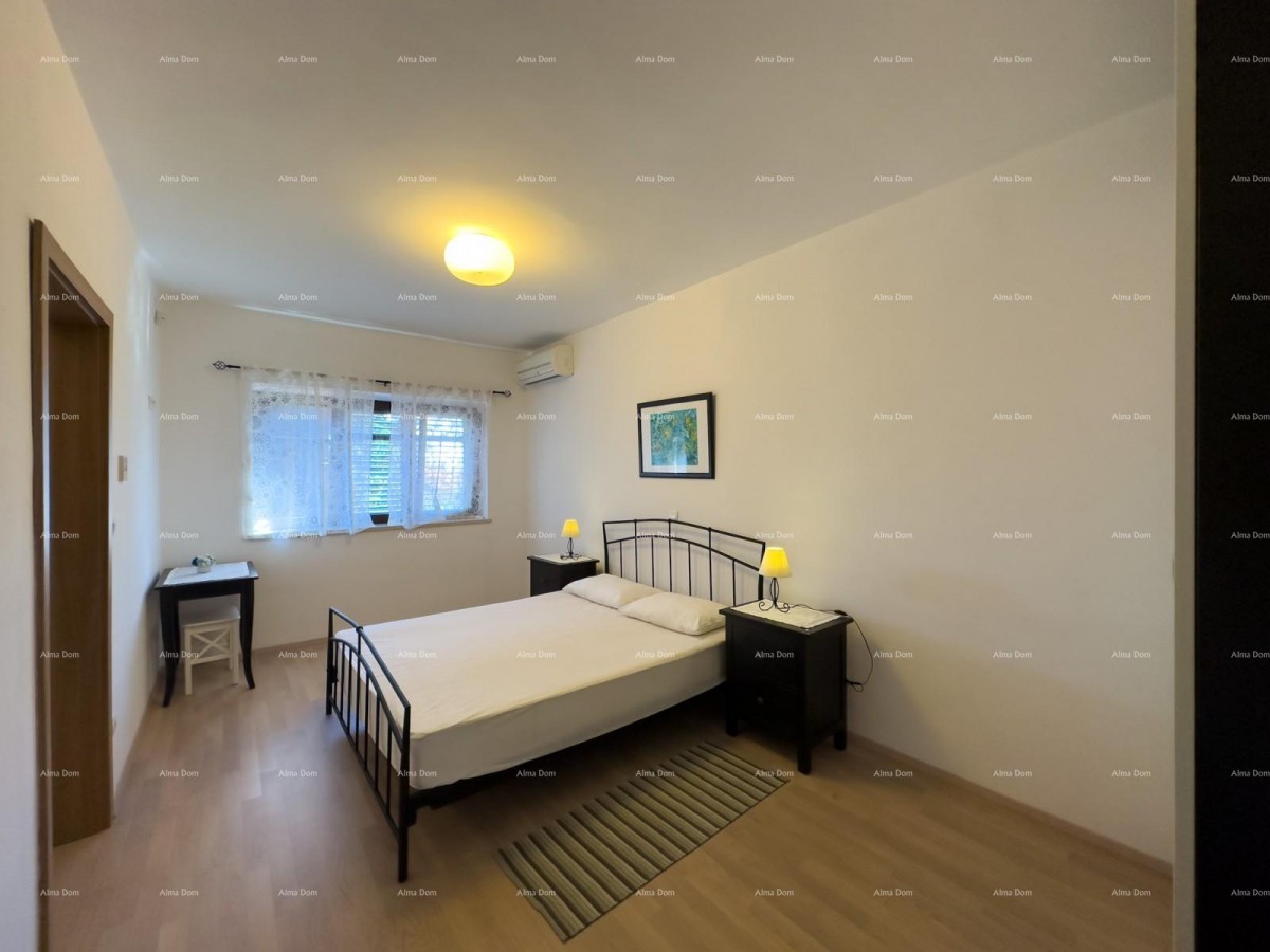 Beautiful house with a pool in Pula, ideal for a family or investment. 44