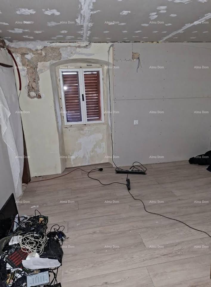 Antica casa in pietra con giardino, vicino a Pazin 8