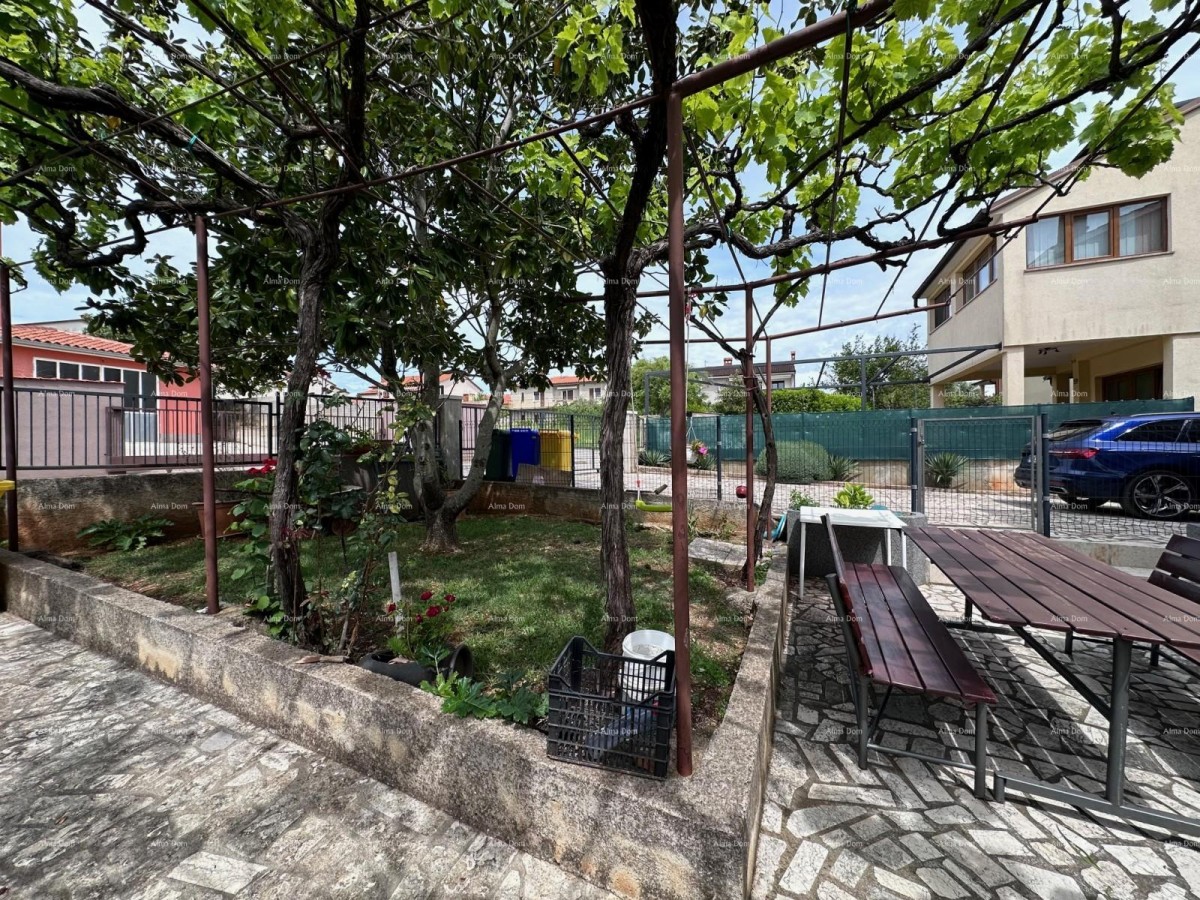 We are selling an apartment in a quiet location. Busoler. 30