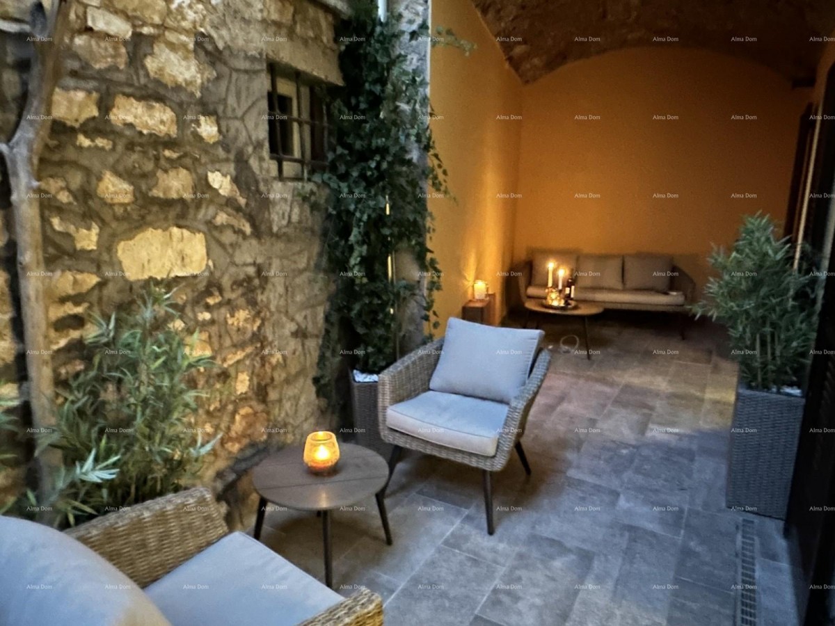 Čudovita hiša s tremi etažiranimi apartmaji v starem mestnem jedru Poreča! 22