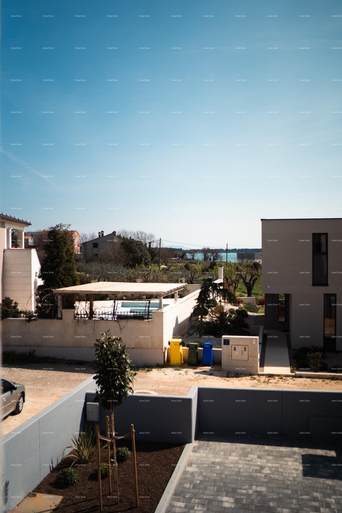 Top location, Pomer! Modern two-story house with pool and jacuzzi! 9