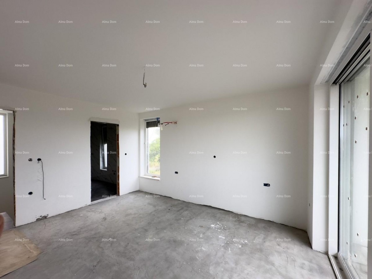 Prodamo hišo na odlični lokaciji. Blizu marine. 23