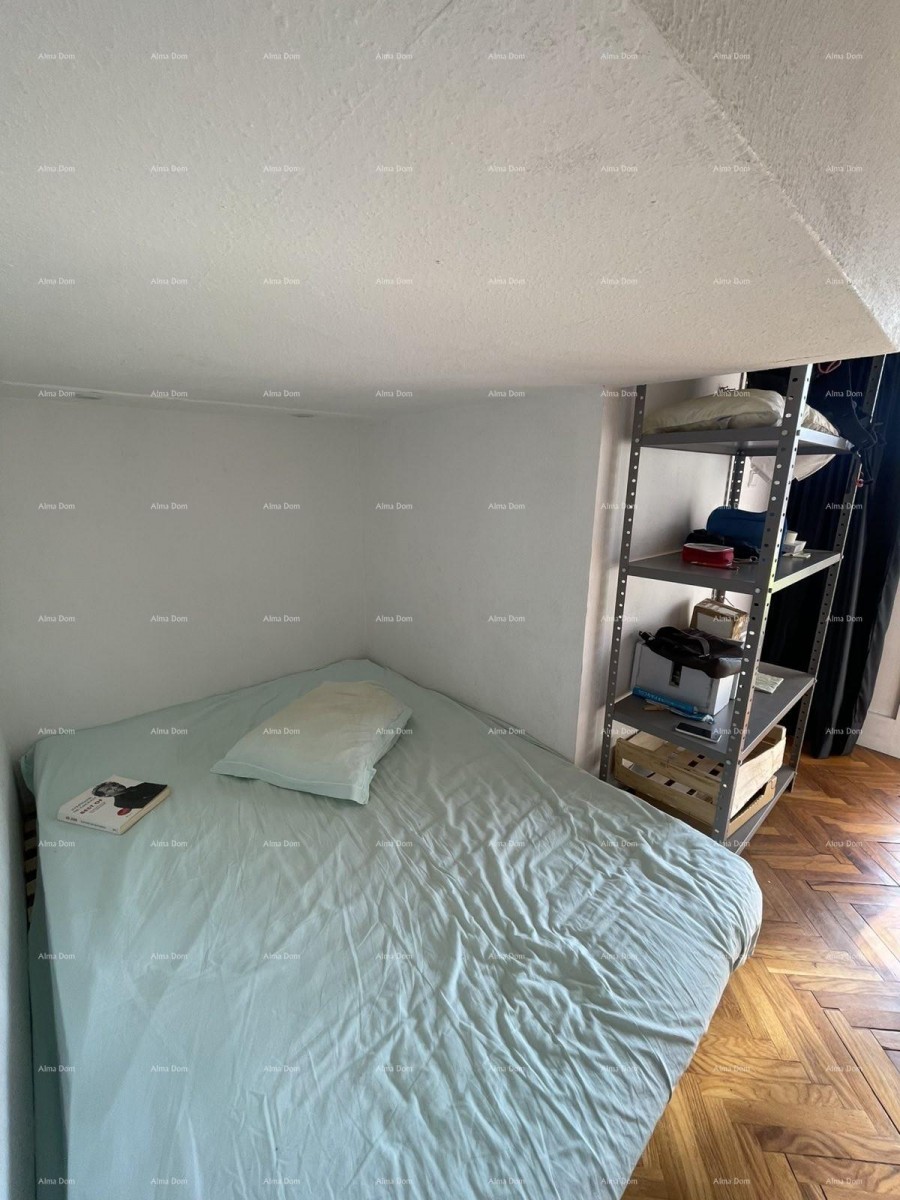 Pula, centar – Prostran trosoban stan od 76,38 m² s dvije terase 11