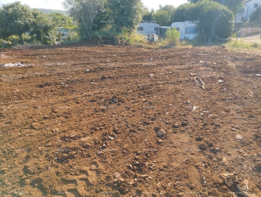 Rovinj – zemljišče v perspektivni coni blizu morja 3