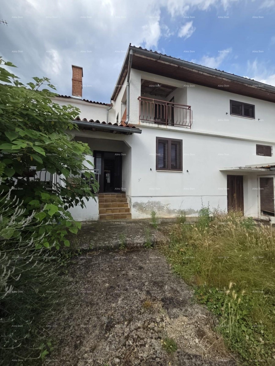 Prodaja- kamena kuća u nizu, u centru Brtonigle! 27
