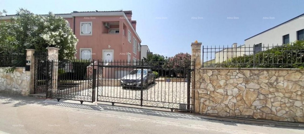 Excellent opportunity! PROPERTY WITH USAGE PERMIT. Exclusive sale of an apartment in a prime location with a garden and parking space. Sea view! Pošesi, Medulin!! 2