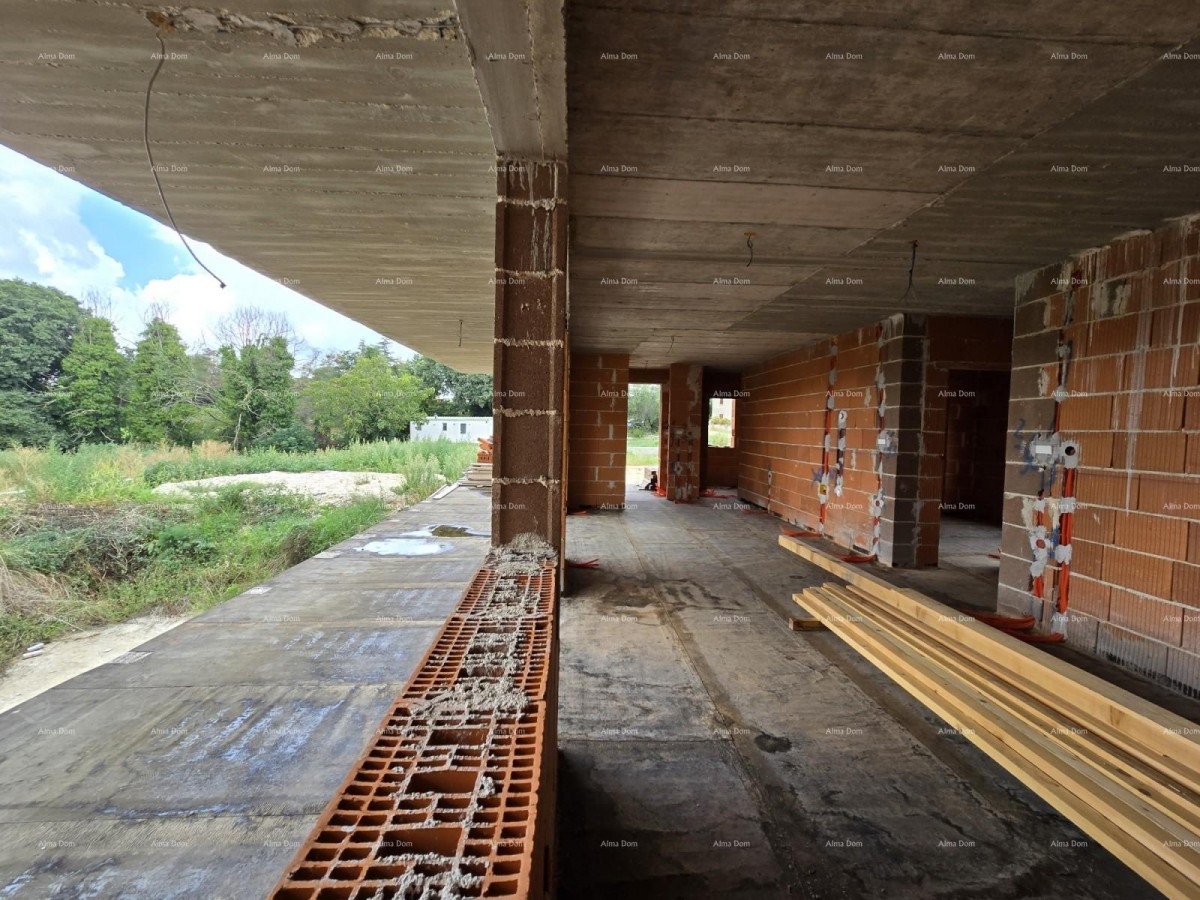 Na prodaju hiša v gradnji – Muntić. 24