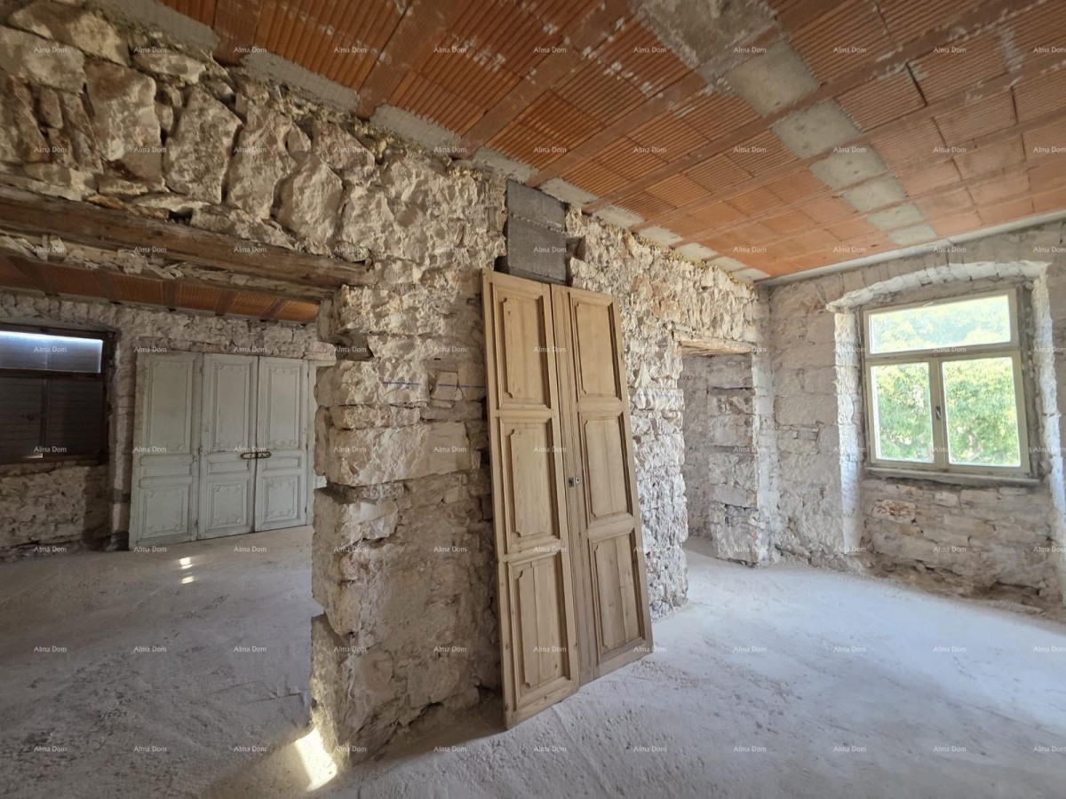 KUĆA U MUTVORANU – 300+ m² IN ZEMLJIŠČE 2.980 m² 20