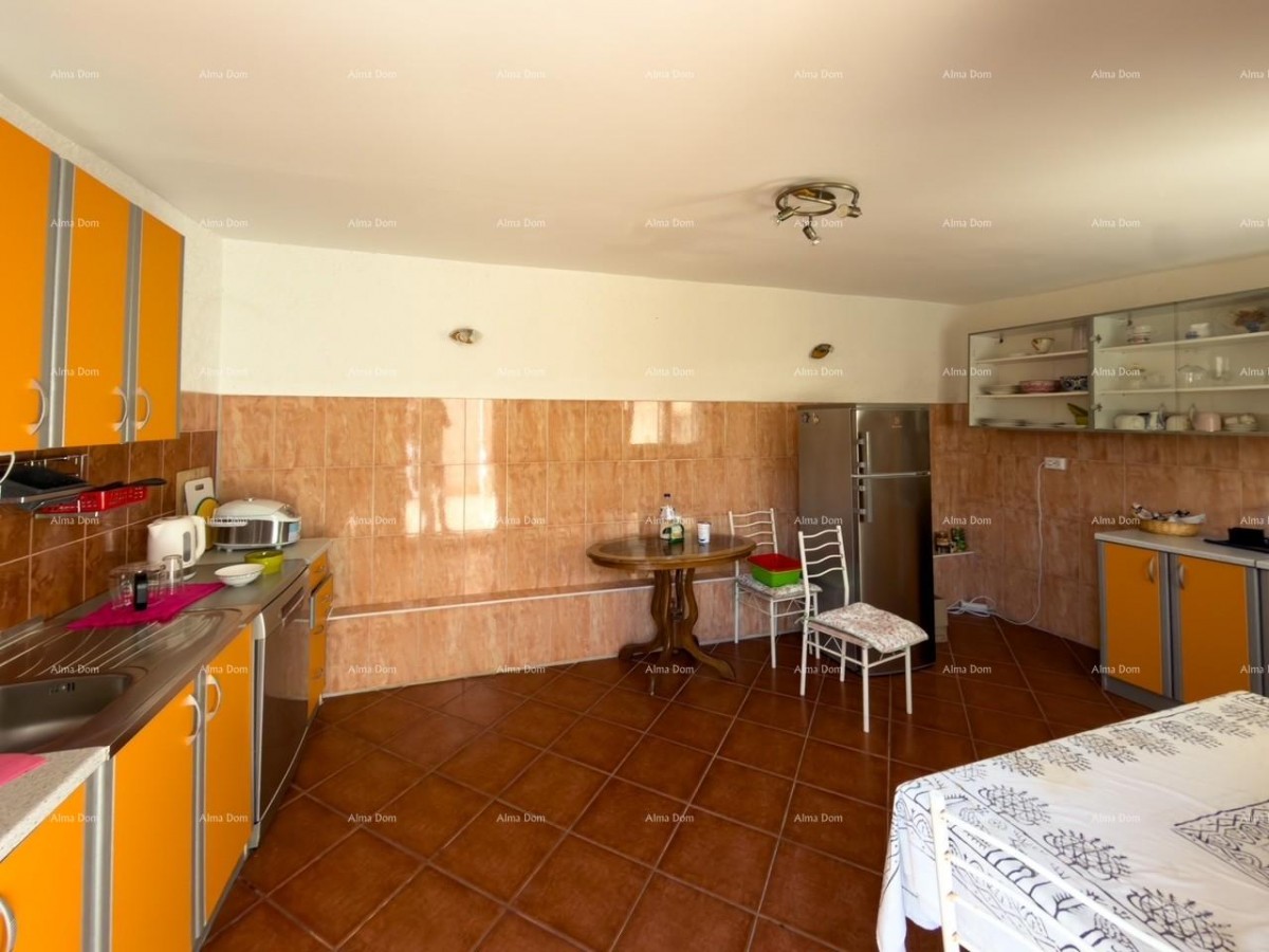 Ližnjan, renovated and fully furnished house with a garage and a cellar 50