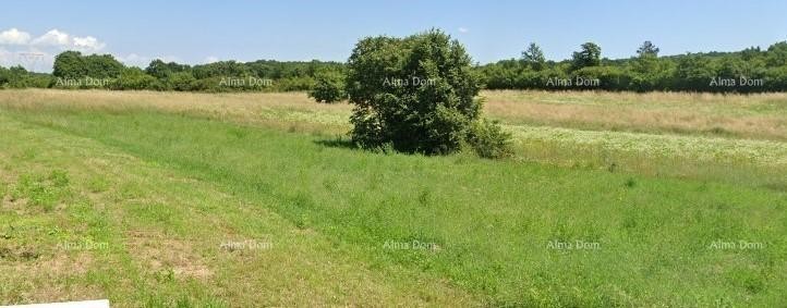 Krnica – Građevinsko zemljište 889 m² s projektom i dodatnim poljoprivrednim zemljištem 2.716 m² 1