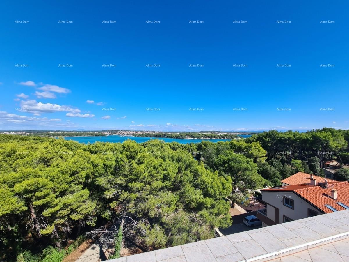 Three-storey apartment with a roof terrace! 100 meters from the sea. 43