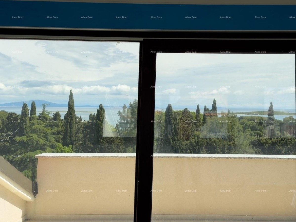 Vendiamo un appartamento con una bellissima vista sul mare! Premantura! 8