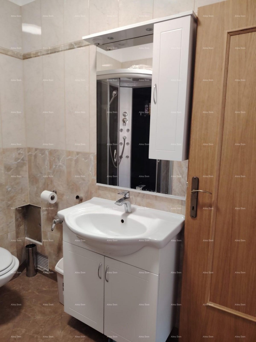 Trosoban stan odmah do mora, Premantura 14