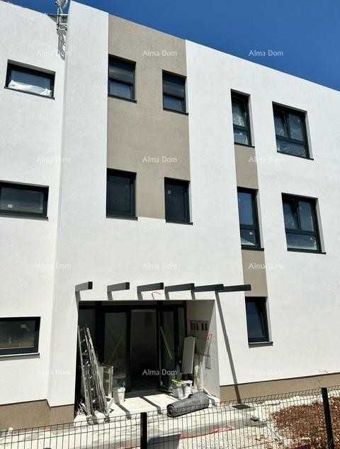 Продается квартира в небольшом доме с только четырьмя квартирами! 4