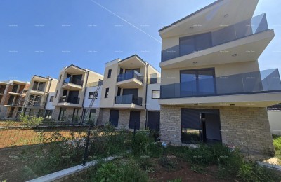 Modernly furnished apartment in Medulin, 2 km from the sea, ideal for families or vacation.