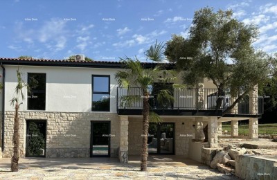 Vendita - Appartamento con vista mare, in ottima posizione, Umago!