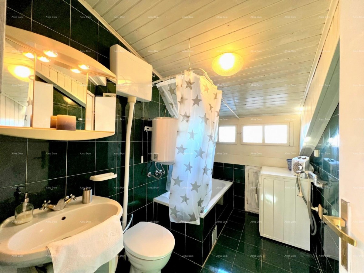 Продается квартира в центре Пулы с видом на собор и море. 12