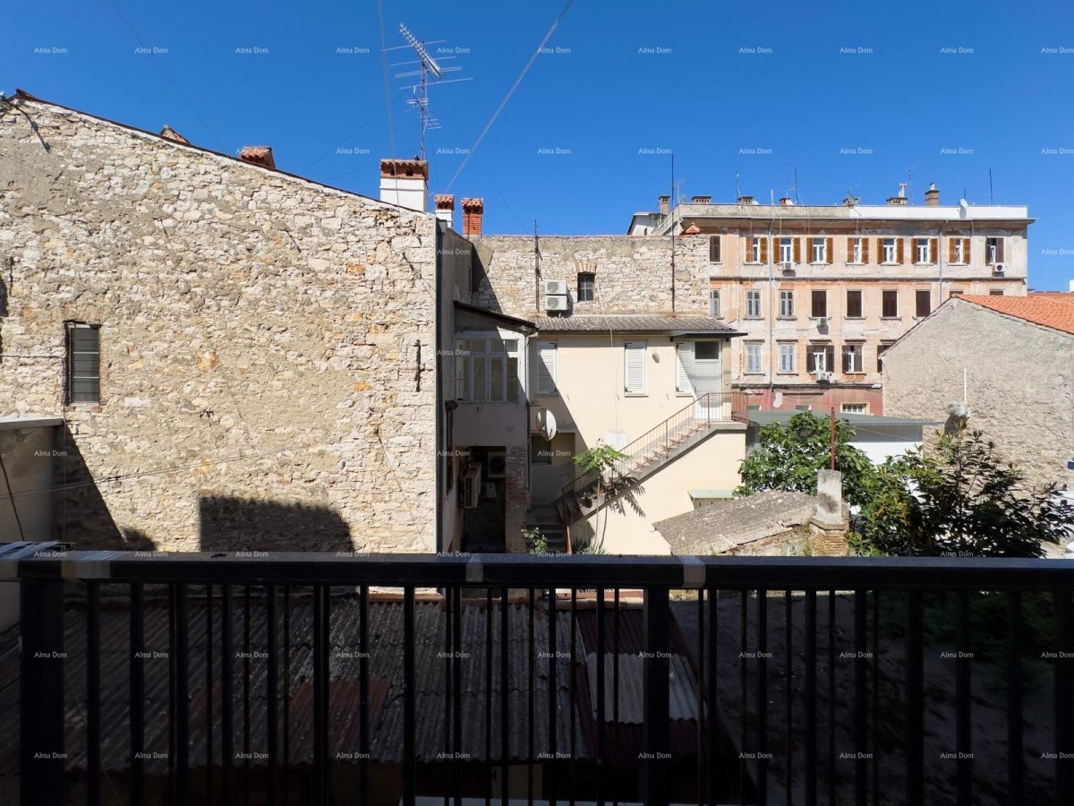 Predivan, renovirani stan u strogom centru, na gradskoj tržnici, Pula! 22