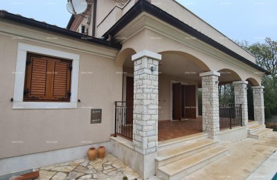 Near the town of Vodnjan, holiday home with swimming pool