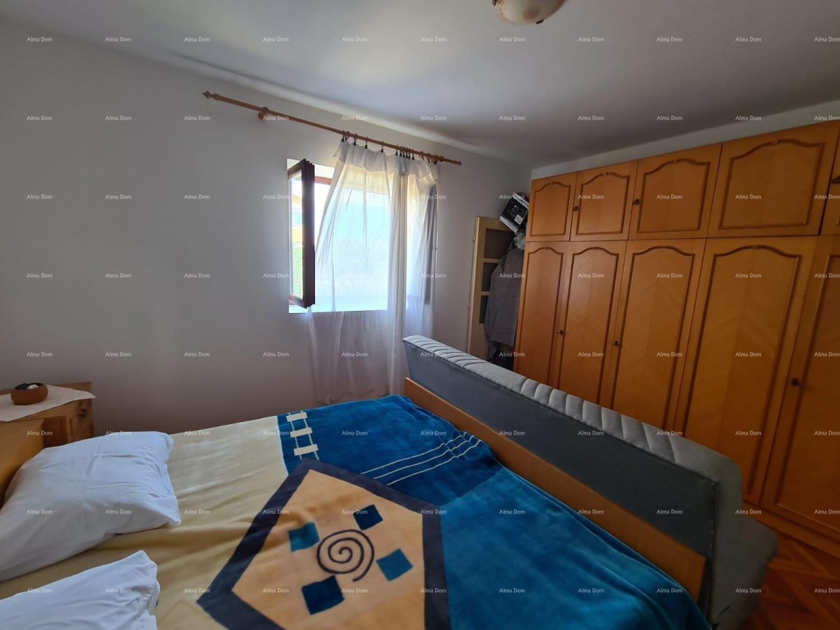 Prodaja kuće s dvije stambene jedinice, pomoćnim objektom i garažom, Ližnjan! 26