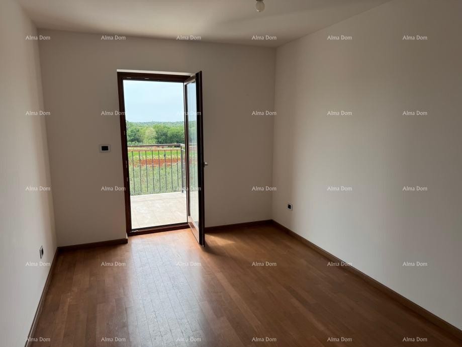 Stunning two-story apartment with a pool and terrace in Buje 12