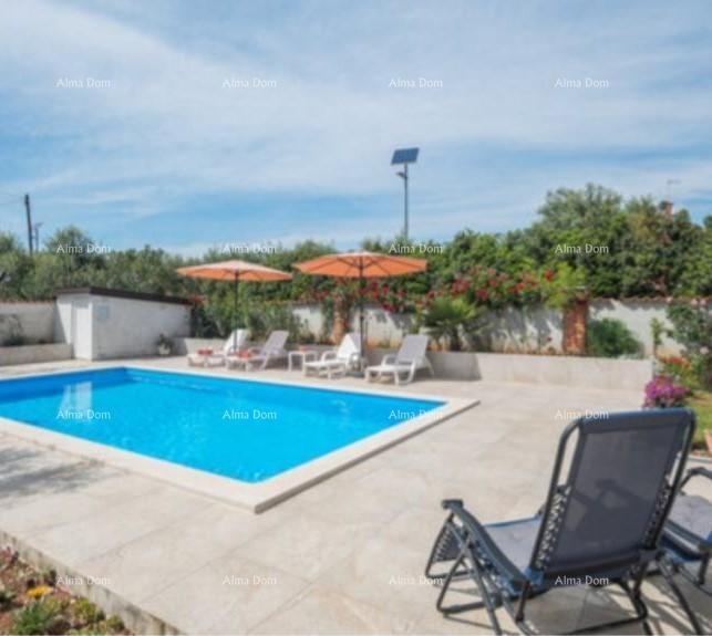 POREČ, Samostoječa hiša s bazenom in 5 stanovanjskimi enotami 4