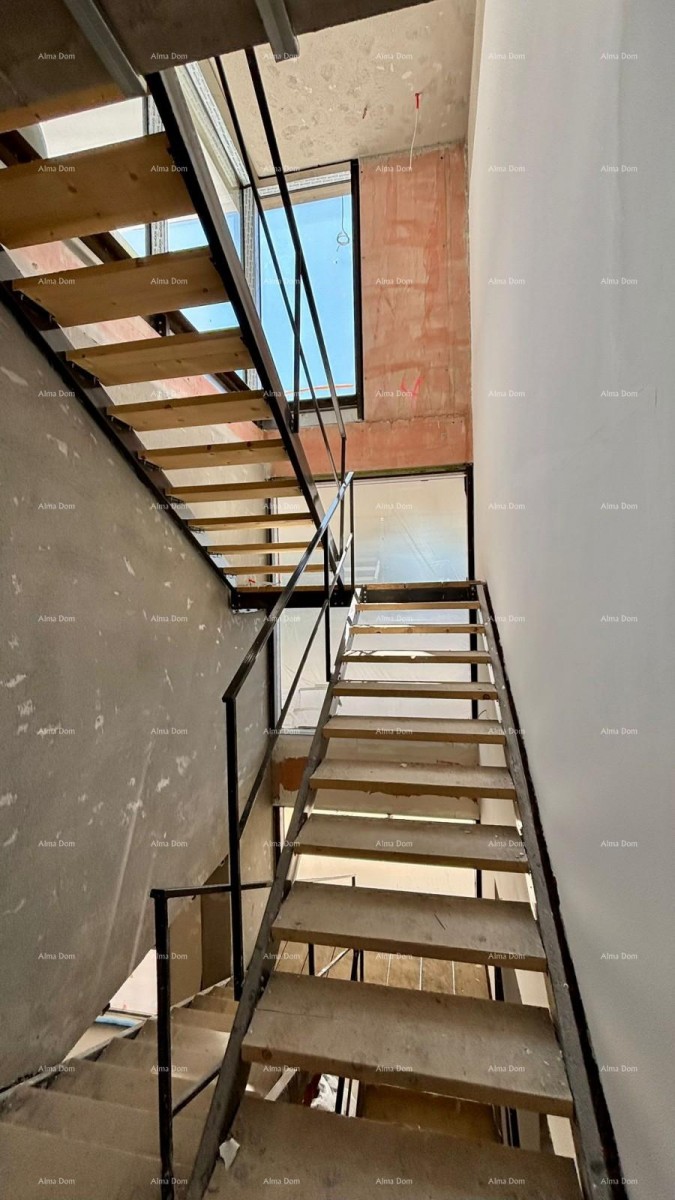 Продается современная вилла в Ровине 50