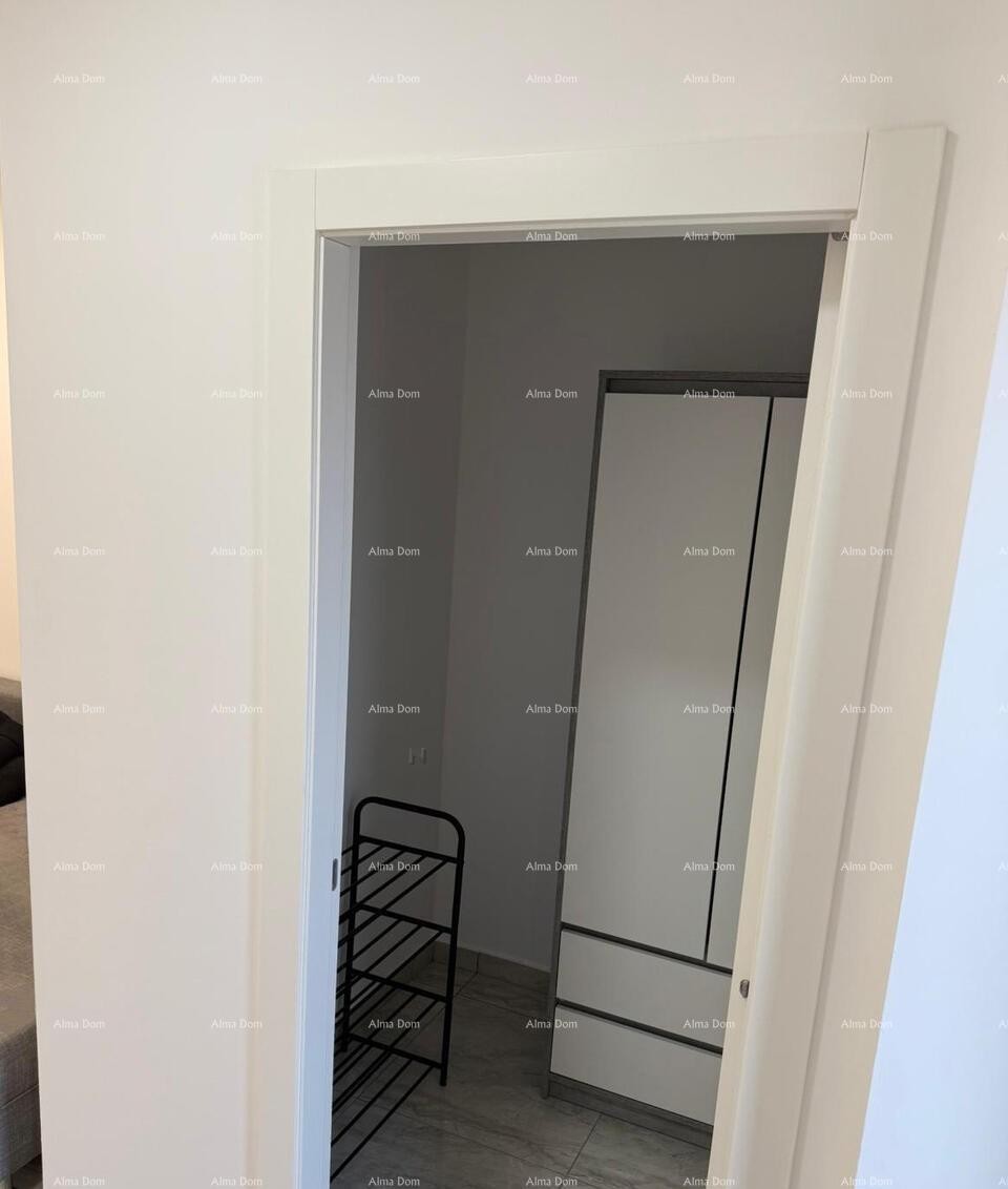 POREČ, Ristrutturata casa in pietra con vista mare 7