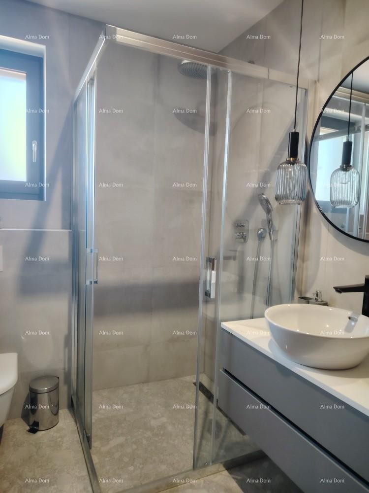 Vrhunski trosoban stan s pogledom na more, opremljen 20