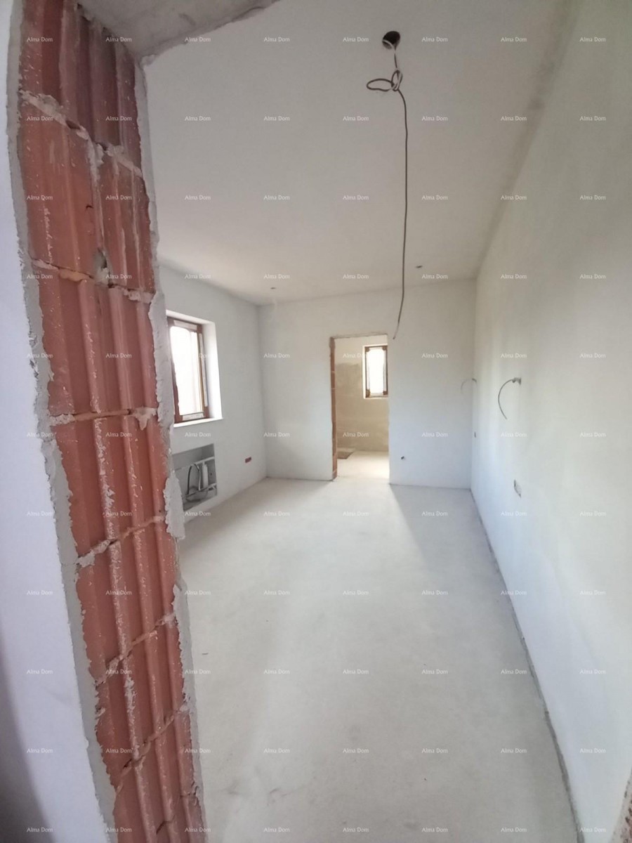 Kuća s bazenom i pogledom na more, Kaštelir 14