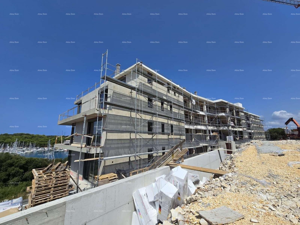 Sale of modern apartments in an exclusive building with a view of the marina, Pula! B4 21