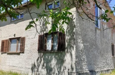 Sale of a house with two building plots – Tinjan