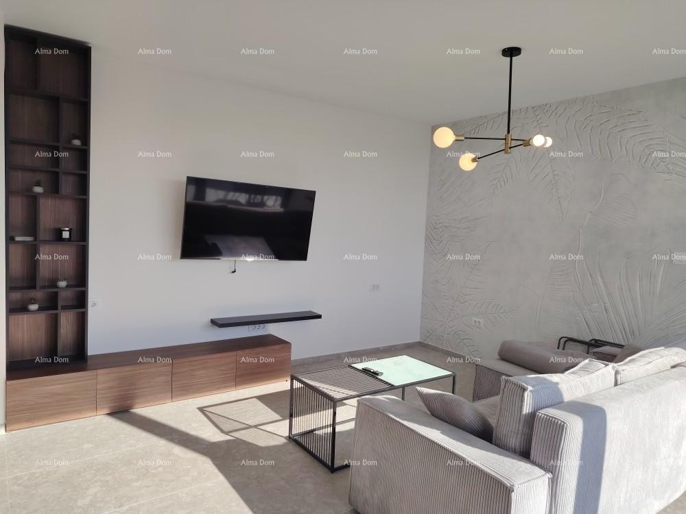 Top-notch three-bedroom apartment with a sea view, furnished 5