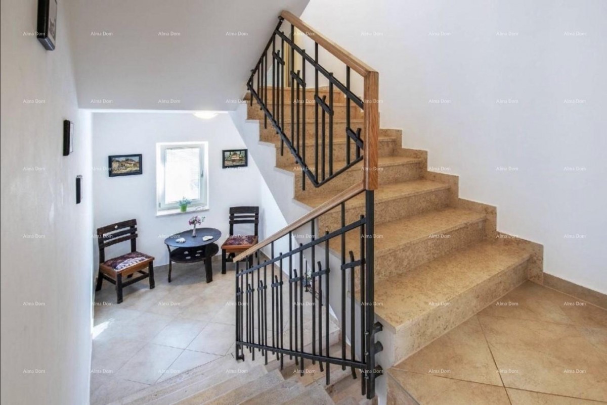 Una bellissima villa con piscina a Dignano è in vendita 18